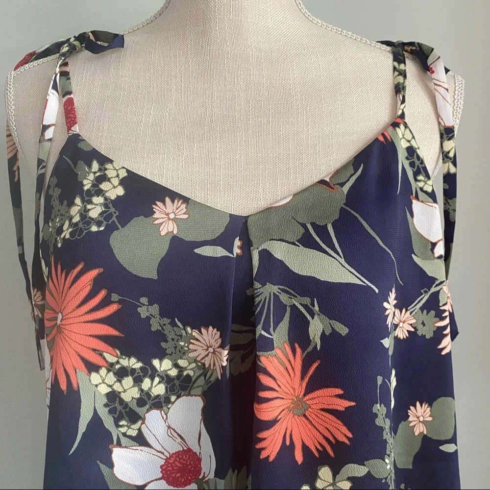 NWT BR Navy Floral Print Tie Shoulder Tiered Top, Size Small - Picture 2 of 16